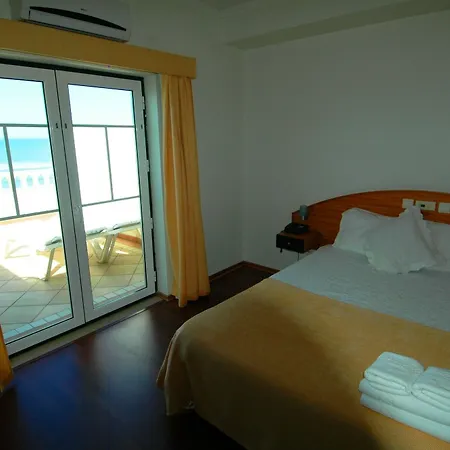 阿尔贝加里亚佩德拉德欧鲁旅馆 3*
